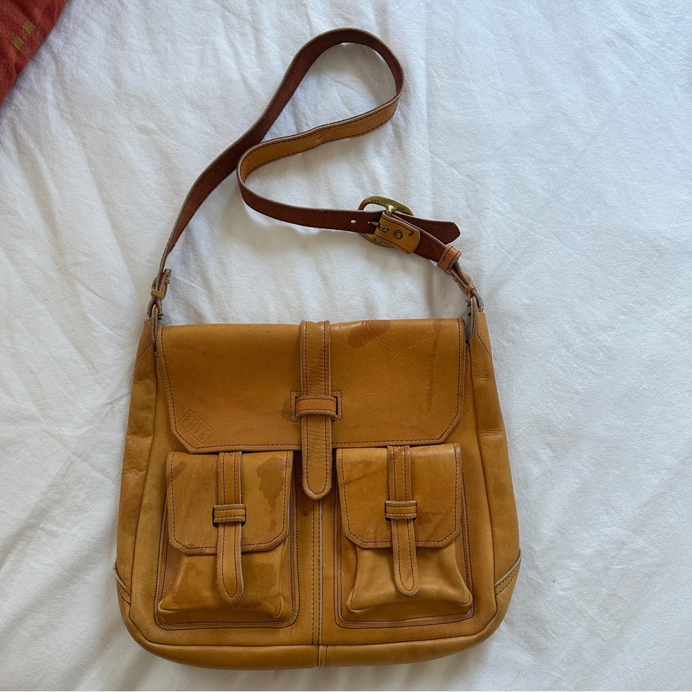70s black label Frye leather shoulder bag!
